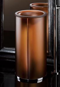 Statement and lightly lighted pedestal. YES please!